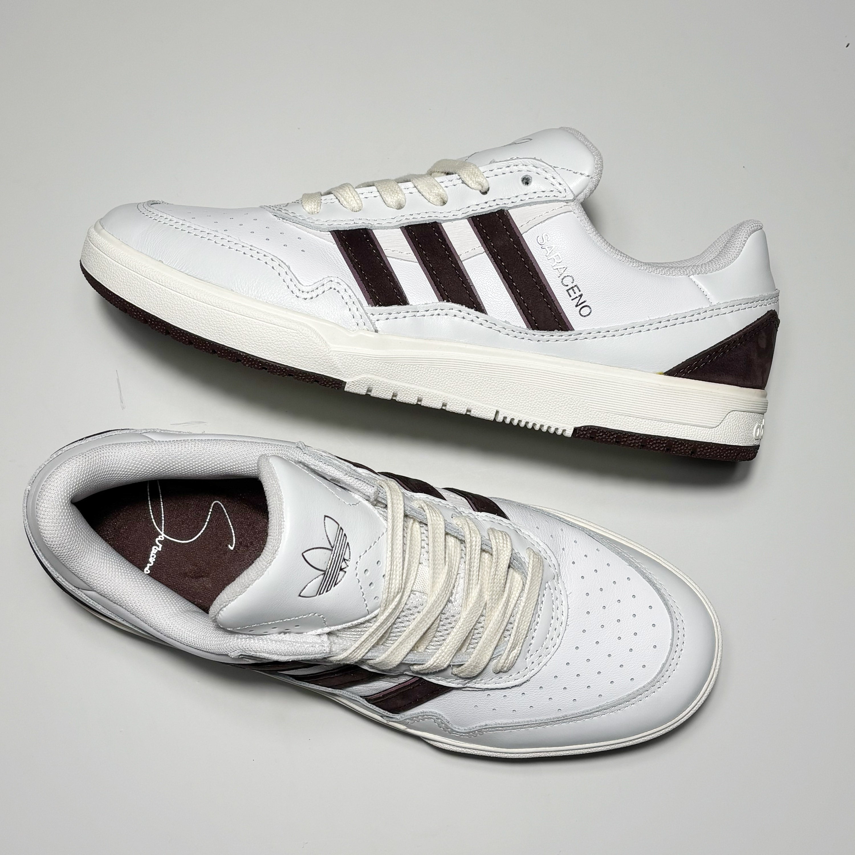 Toe down view with side profile.
Zach Saraceno signature on insoles.