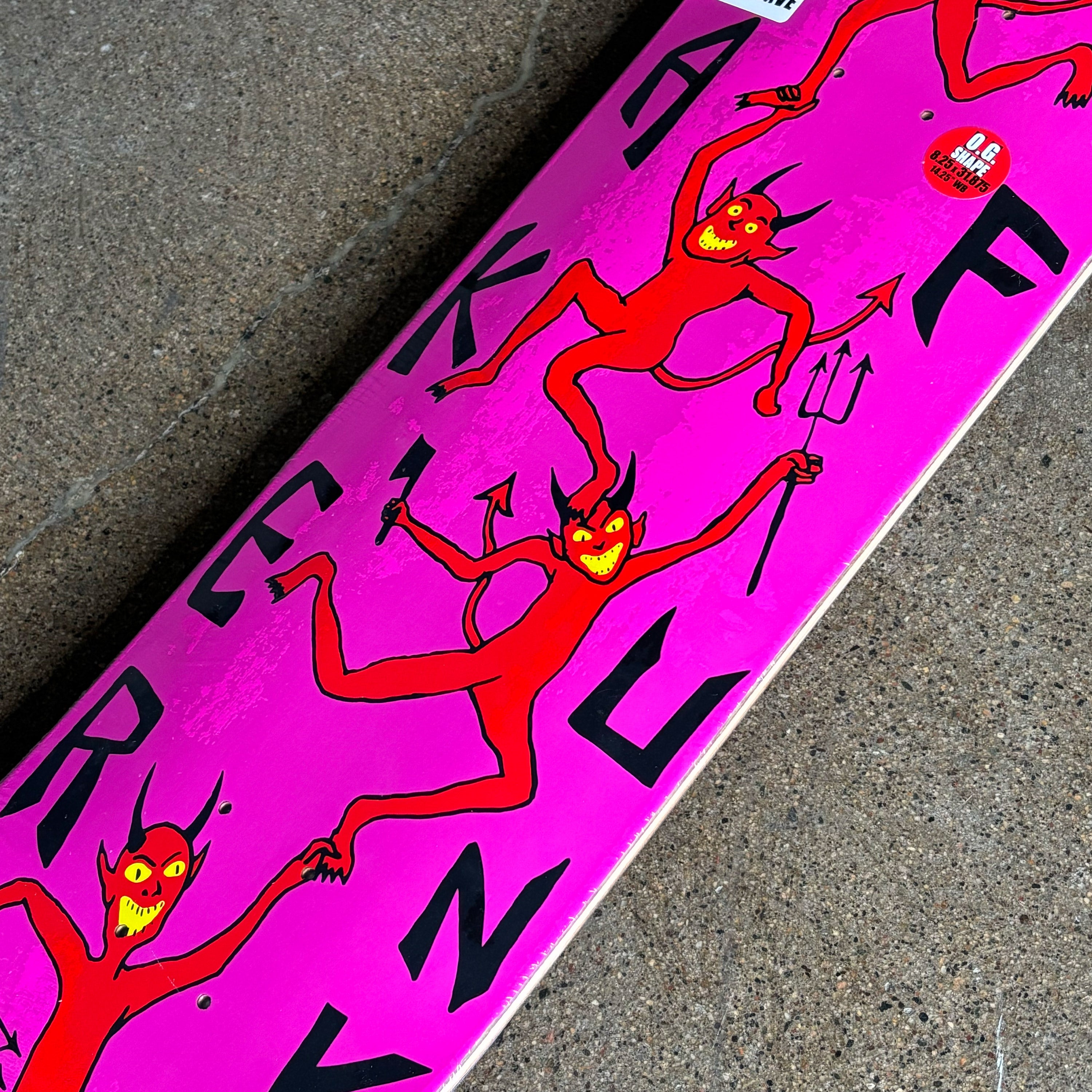 Familia Skateboard Shop