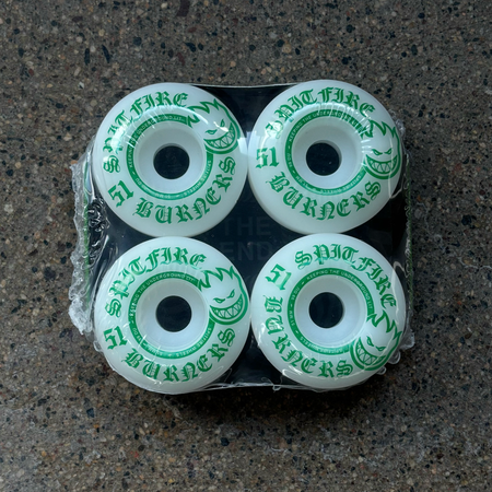 Image of 4 wheels in package.