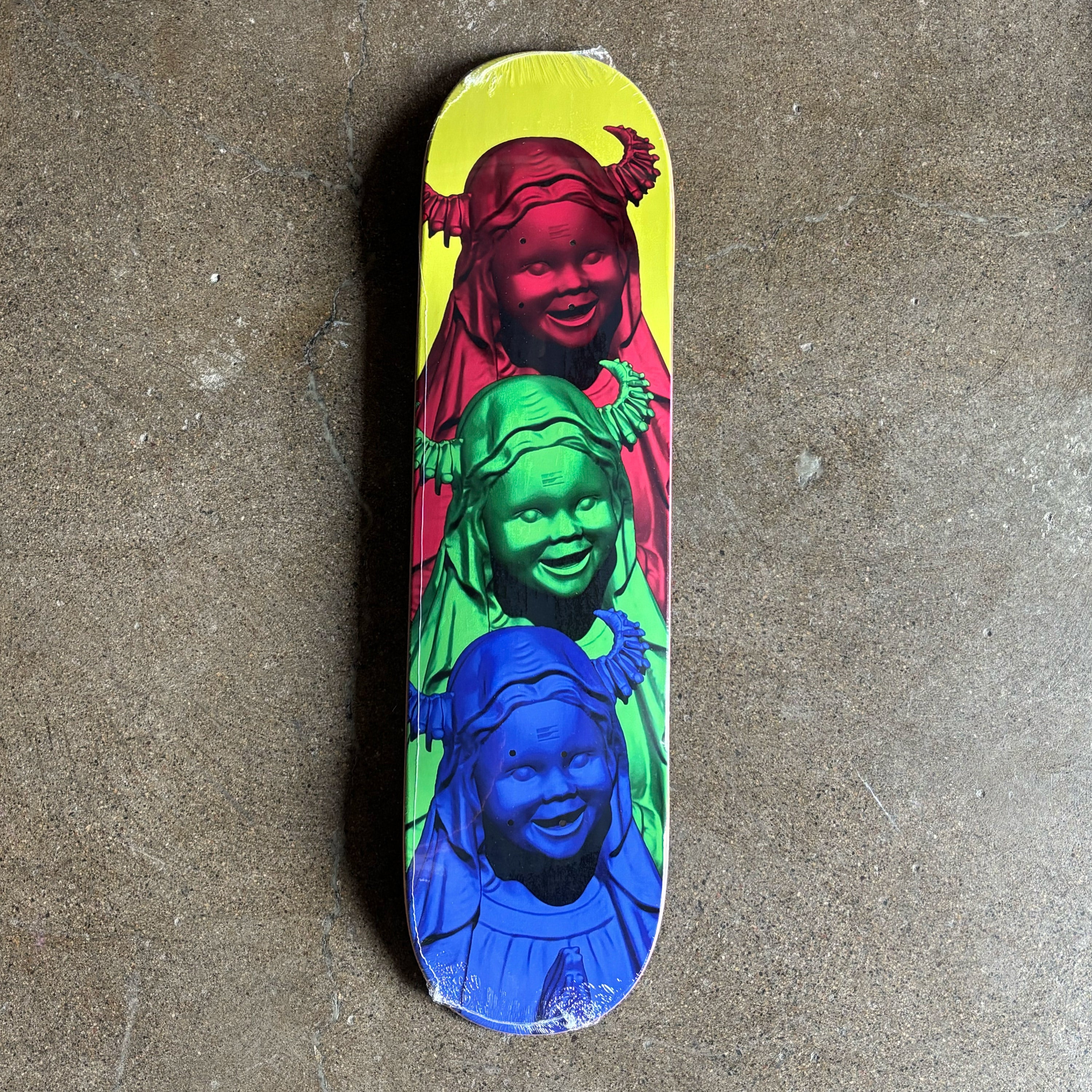 Full image of deck with mary art repeating.