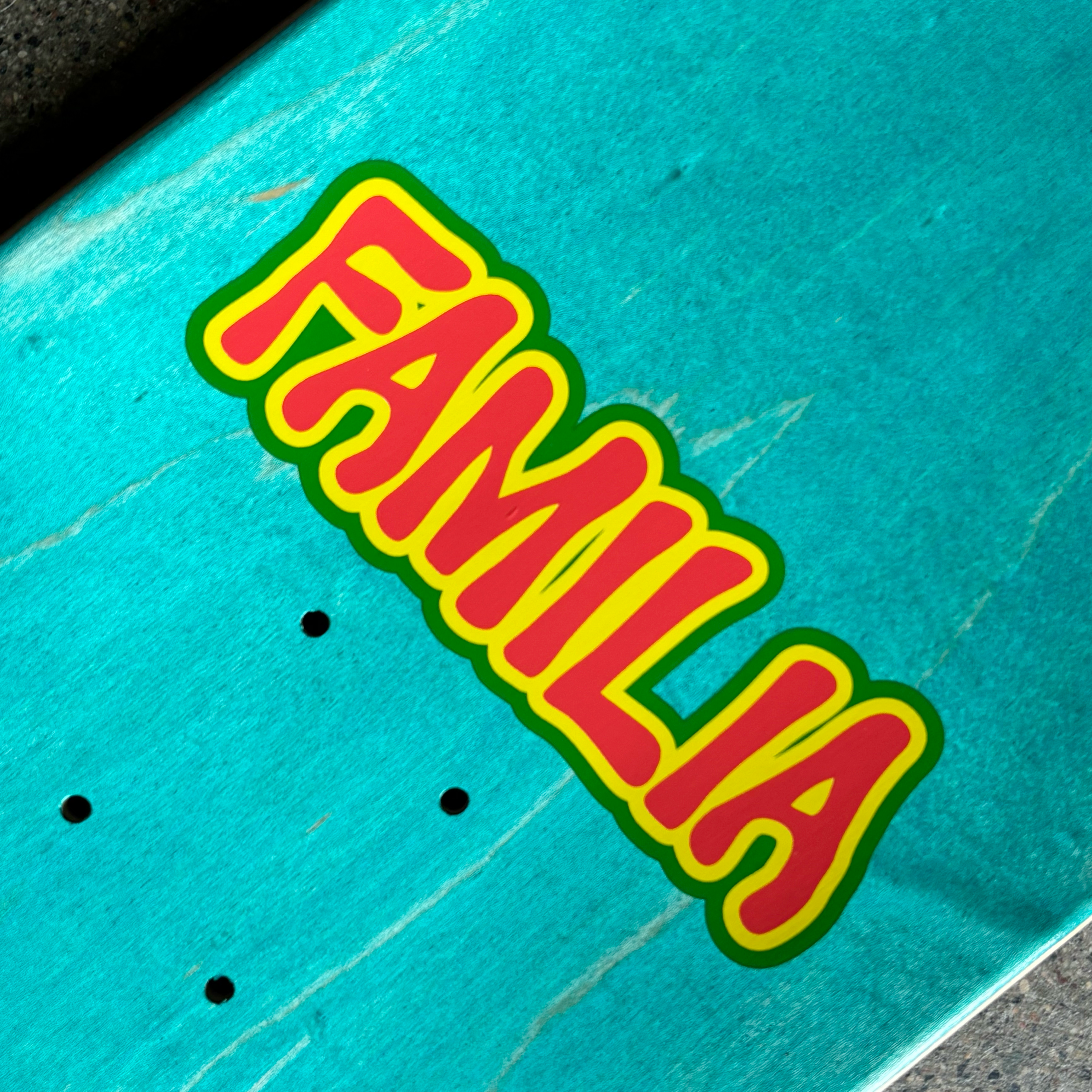 Familia Skateboard Shop