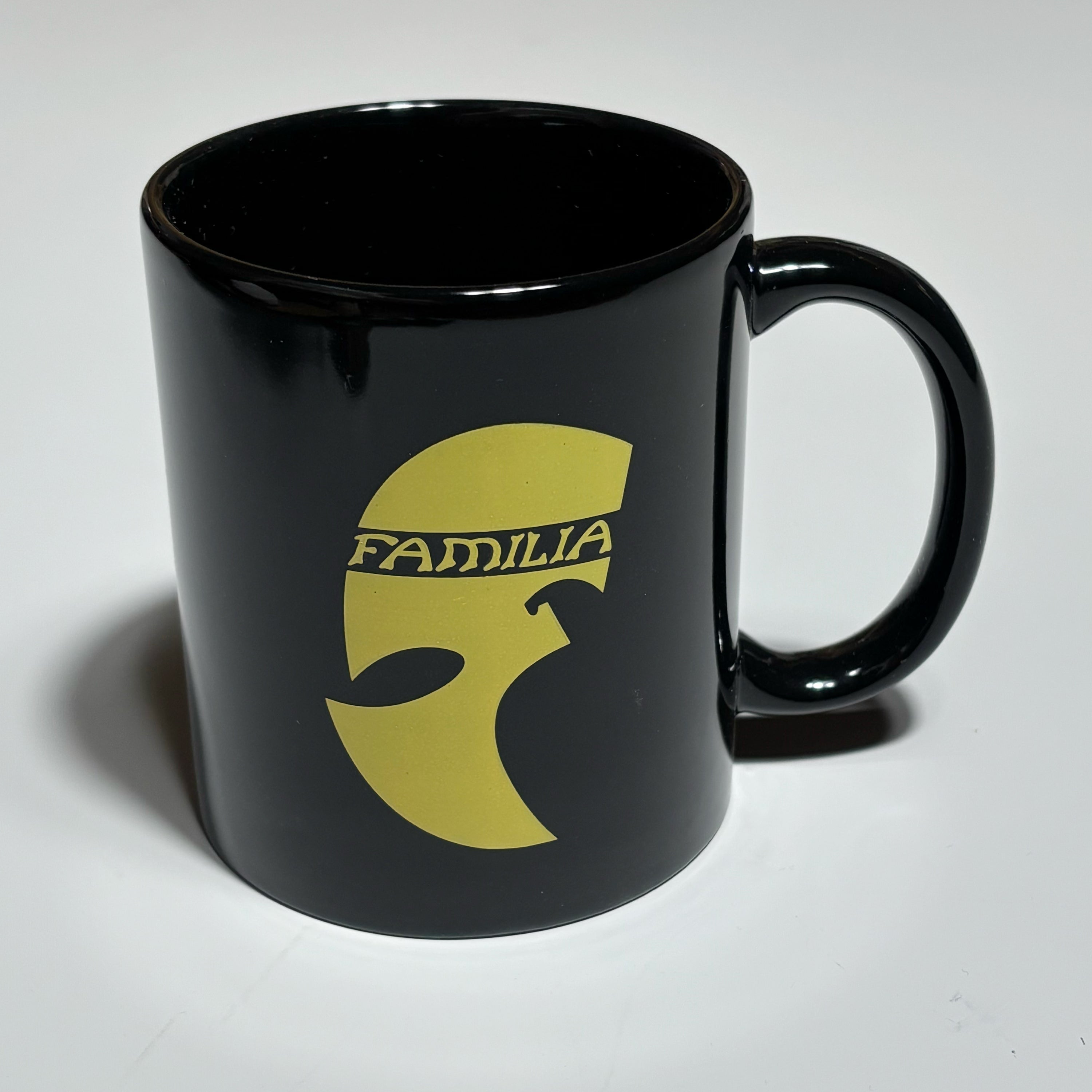 Familia Skateboard Shop