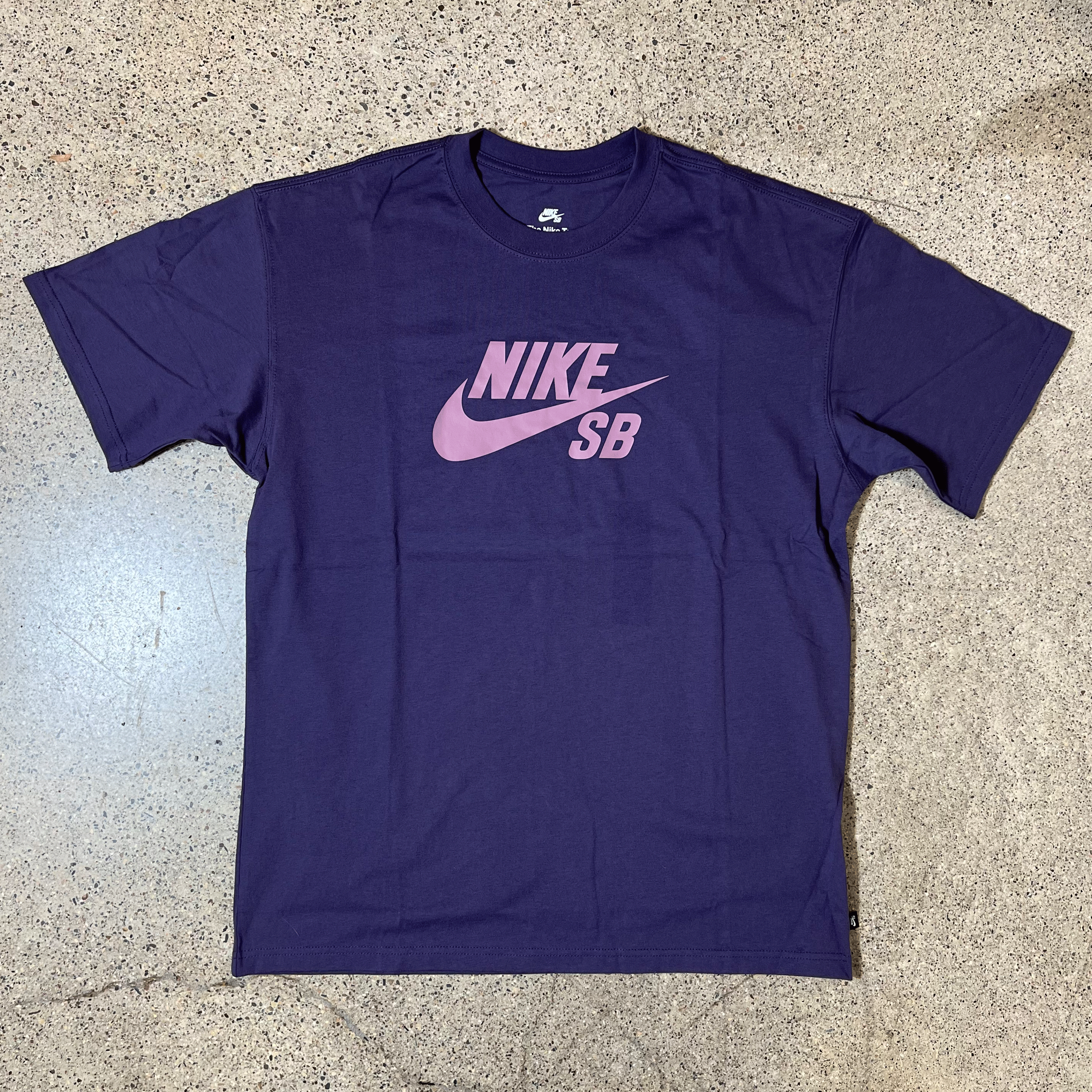 PURPLE TEE WITH NIKE SB LOGO PRINTED IN LAVENDER