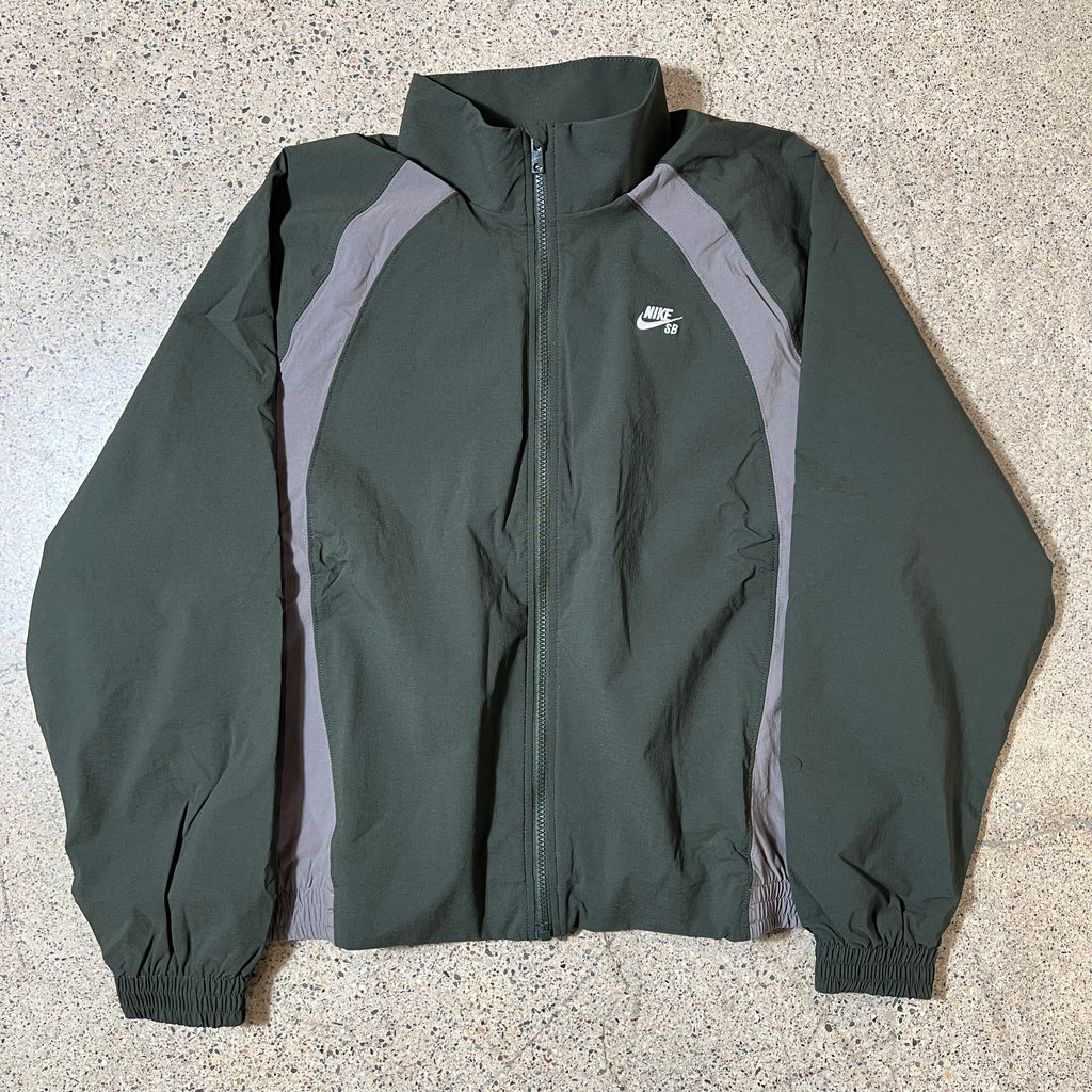 NIKE SB FULL ZIP TRACK JACKET IN GREEN