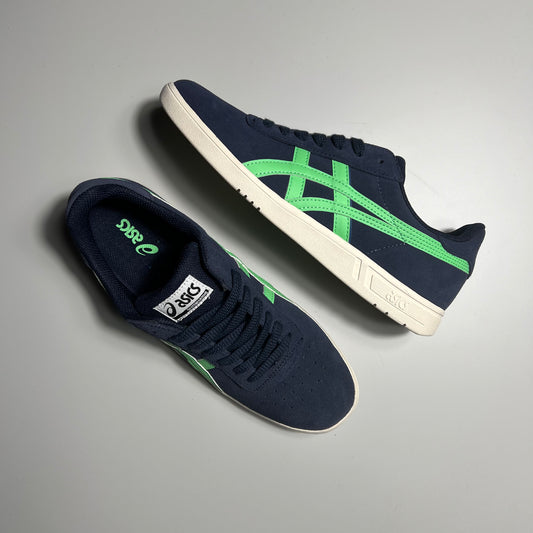 GEL VICCKA PRO SHOE FROM ASICS SKATEBOARDING IN NAVY SUEDE AND GREEN LOGO WITH CREAM SOLE 