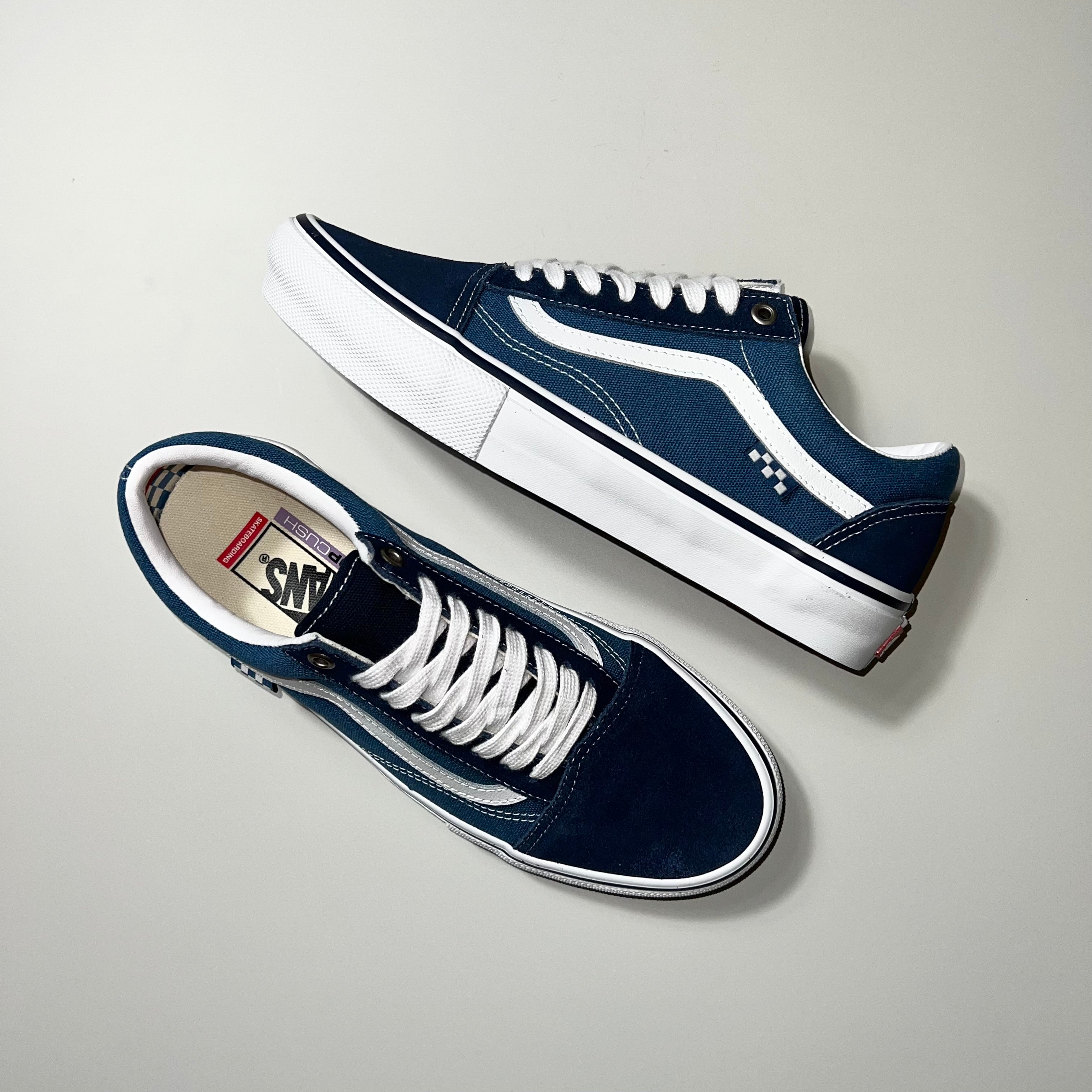 VANS SKATE OLD SKOOL IN NAVY AND WHITE