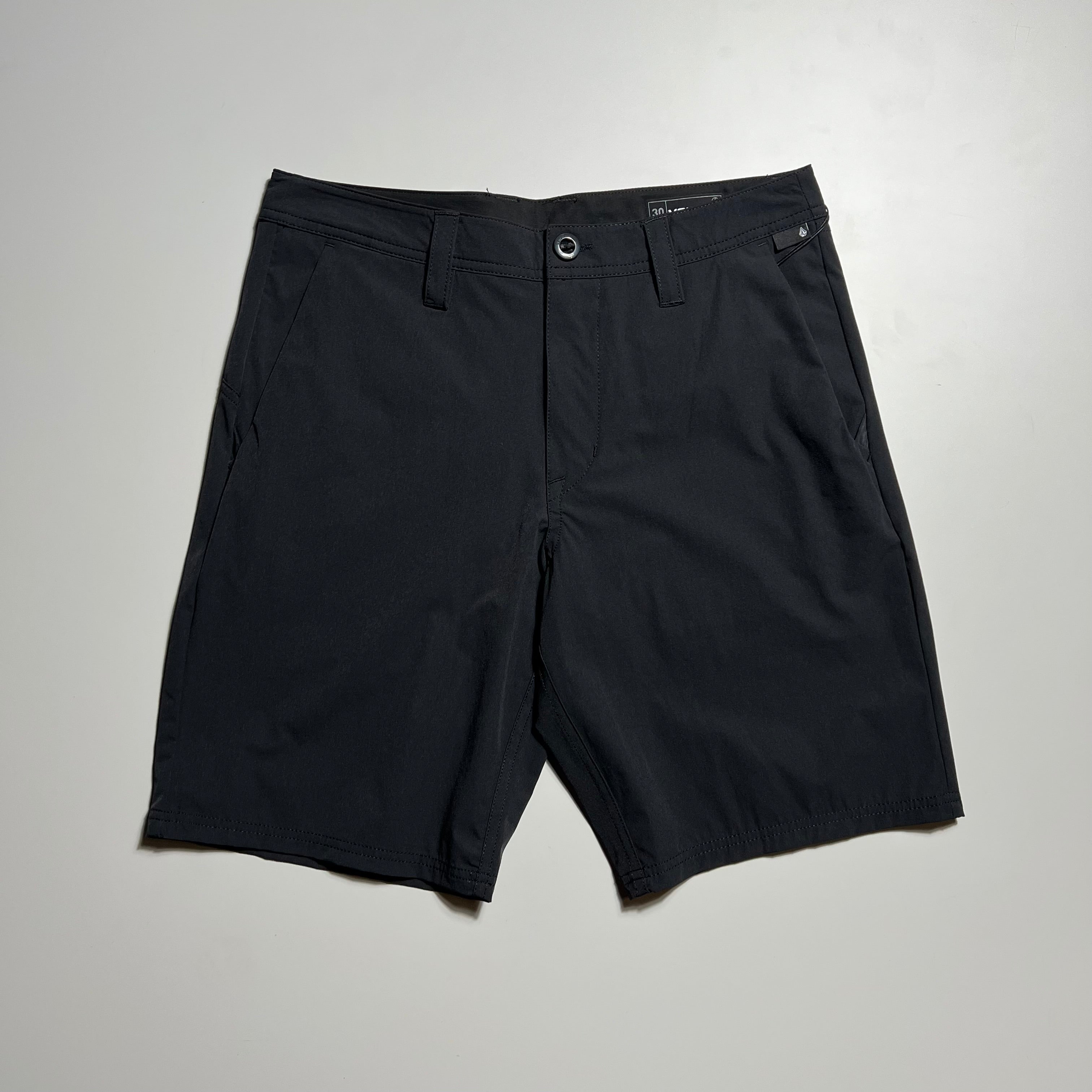 VOLCOM BLACK CROSS SHORT