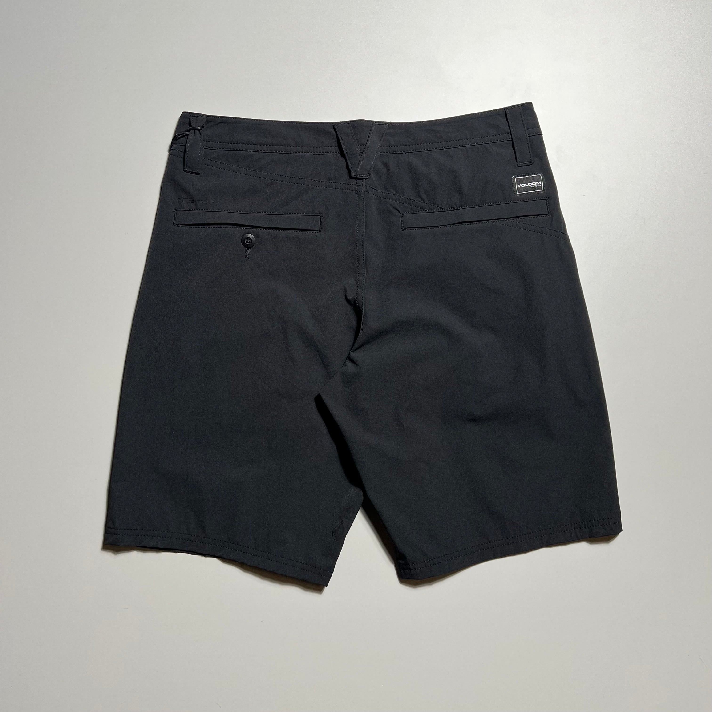 VOLCOM BLACK CROSS SHORT