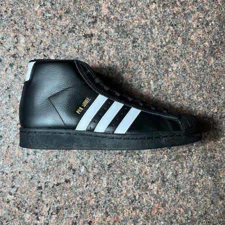 ADIDAS SKATEBOARDING PRO MODEL ADV IN BLACK LEATHER WITH WHITE STRIPES