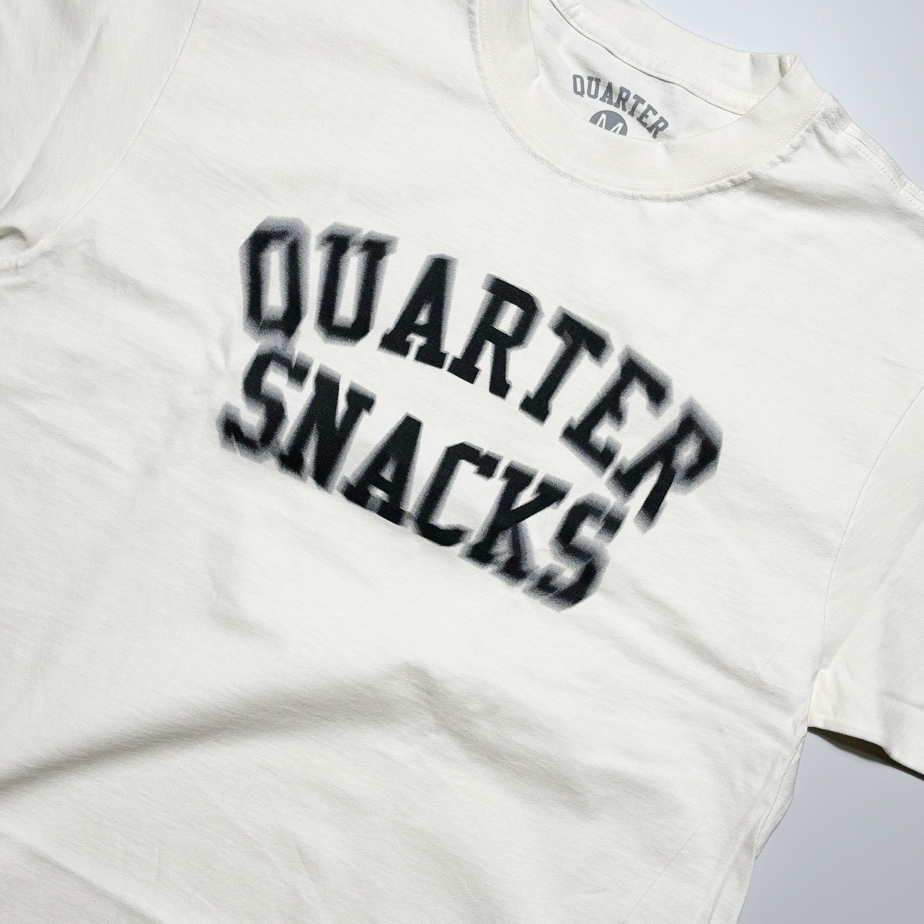 Close detail of motion effect printed art.