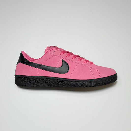 Right side image, Nike SB Zoom Tennis Classic SB FC shoe. Hyper pink/black suede with black swoosh and midsole.