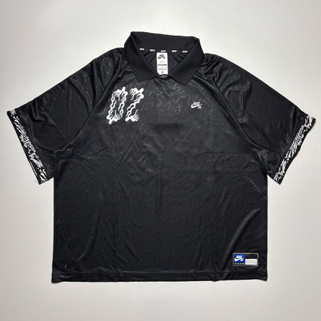 Front image of black jersey with 02 printed on chest across from Nike SB embroidered adjacent. 