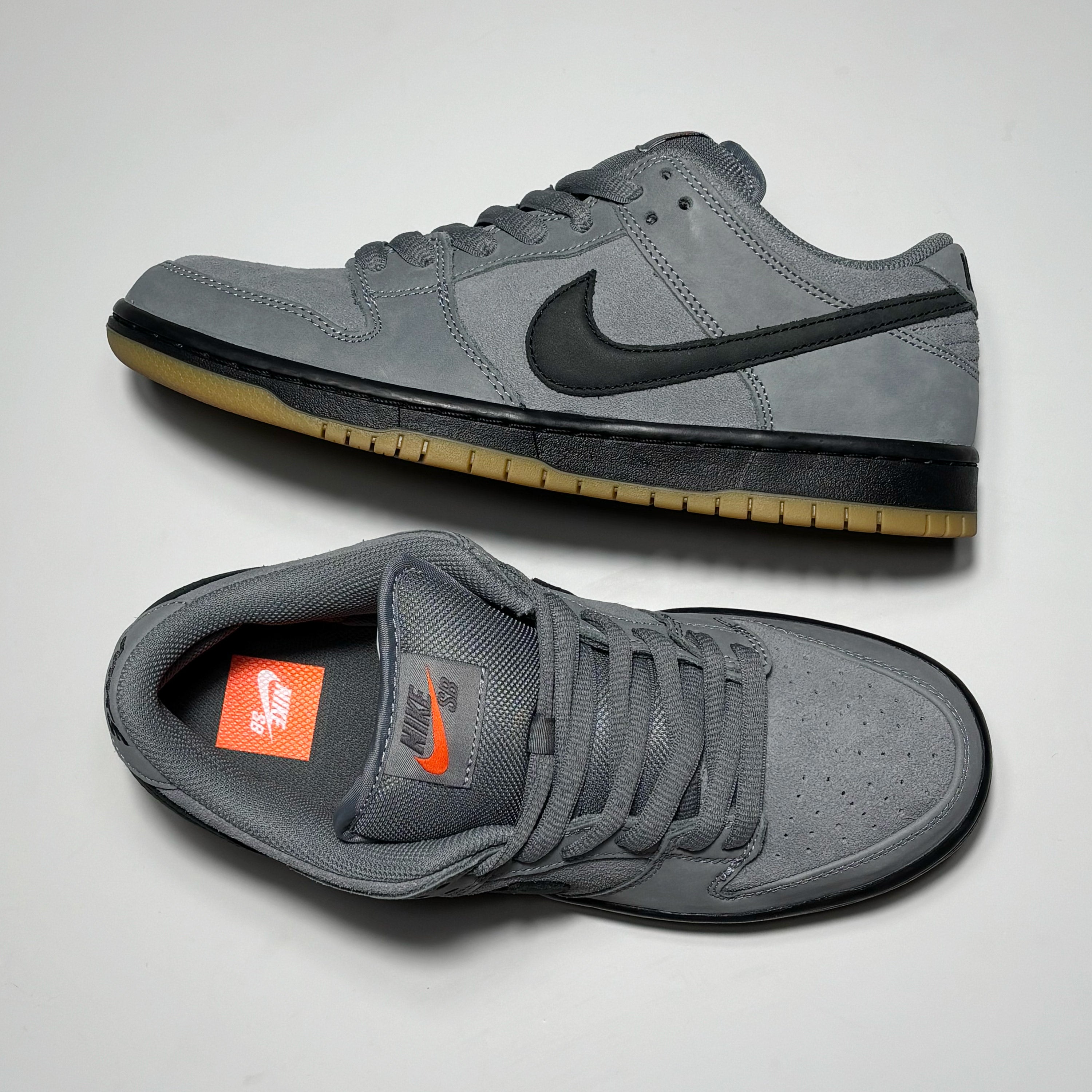 Toe down view with side profile.
Nike SB woven label on tongue.
