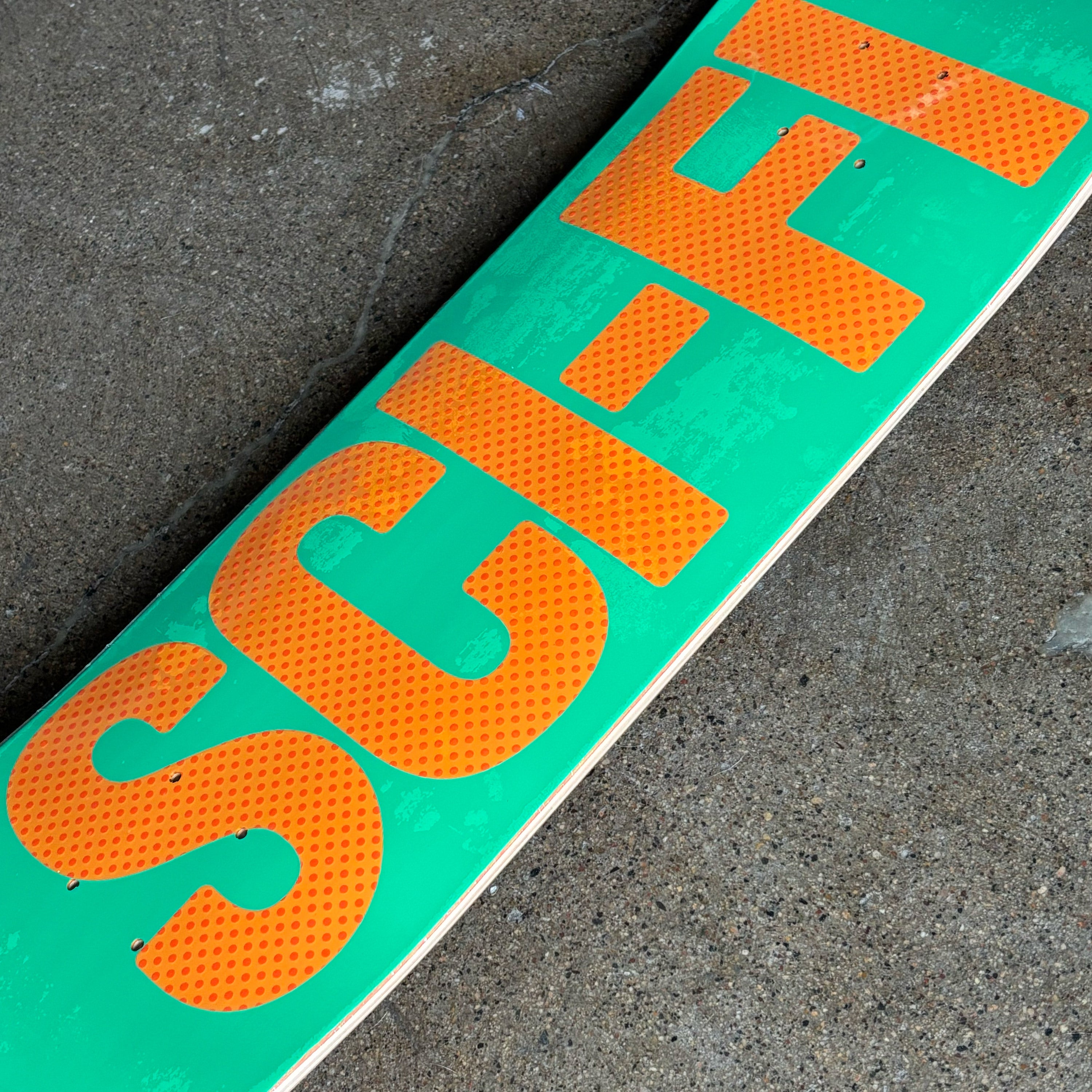 Familia Skateboard Shop