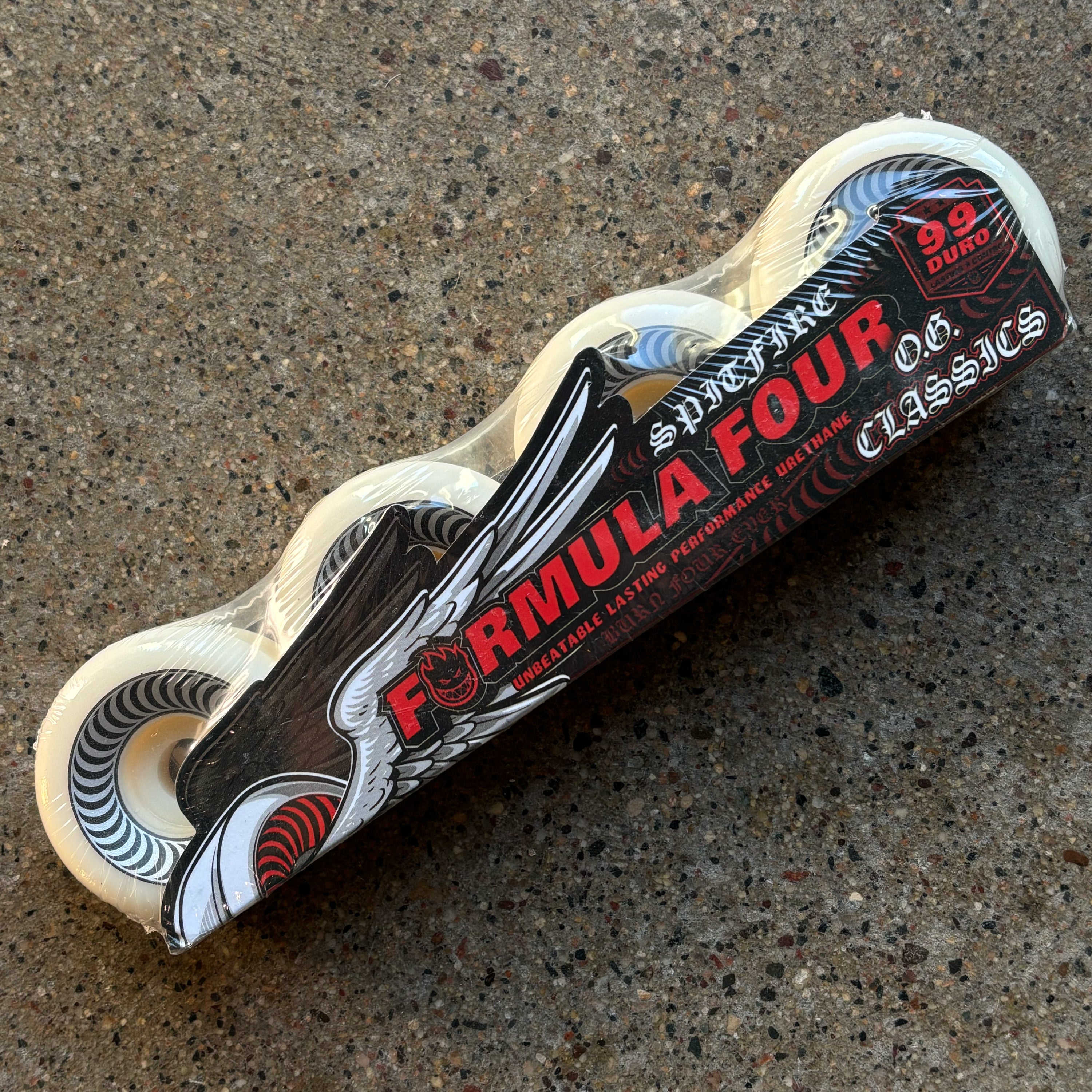 Familia Skateboard Shop