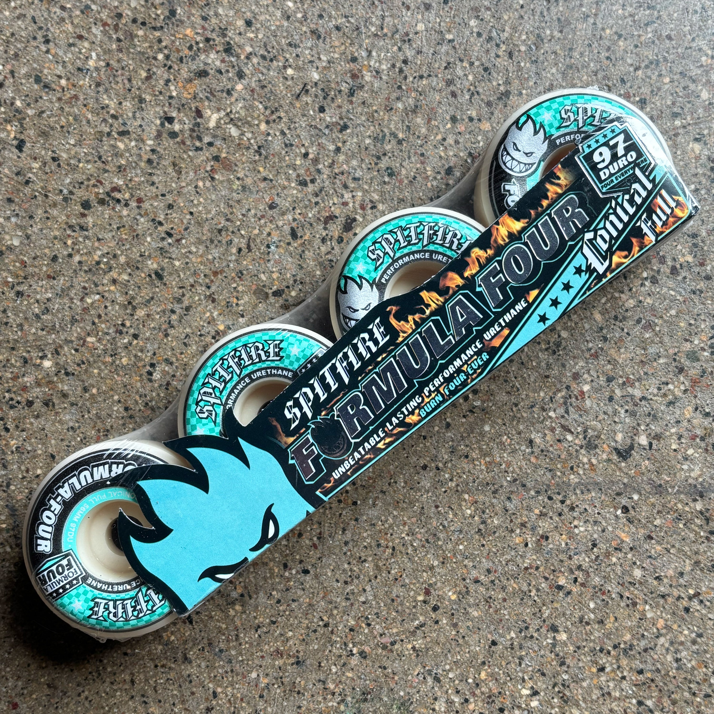 Familia Skateboard Shop