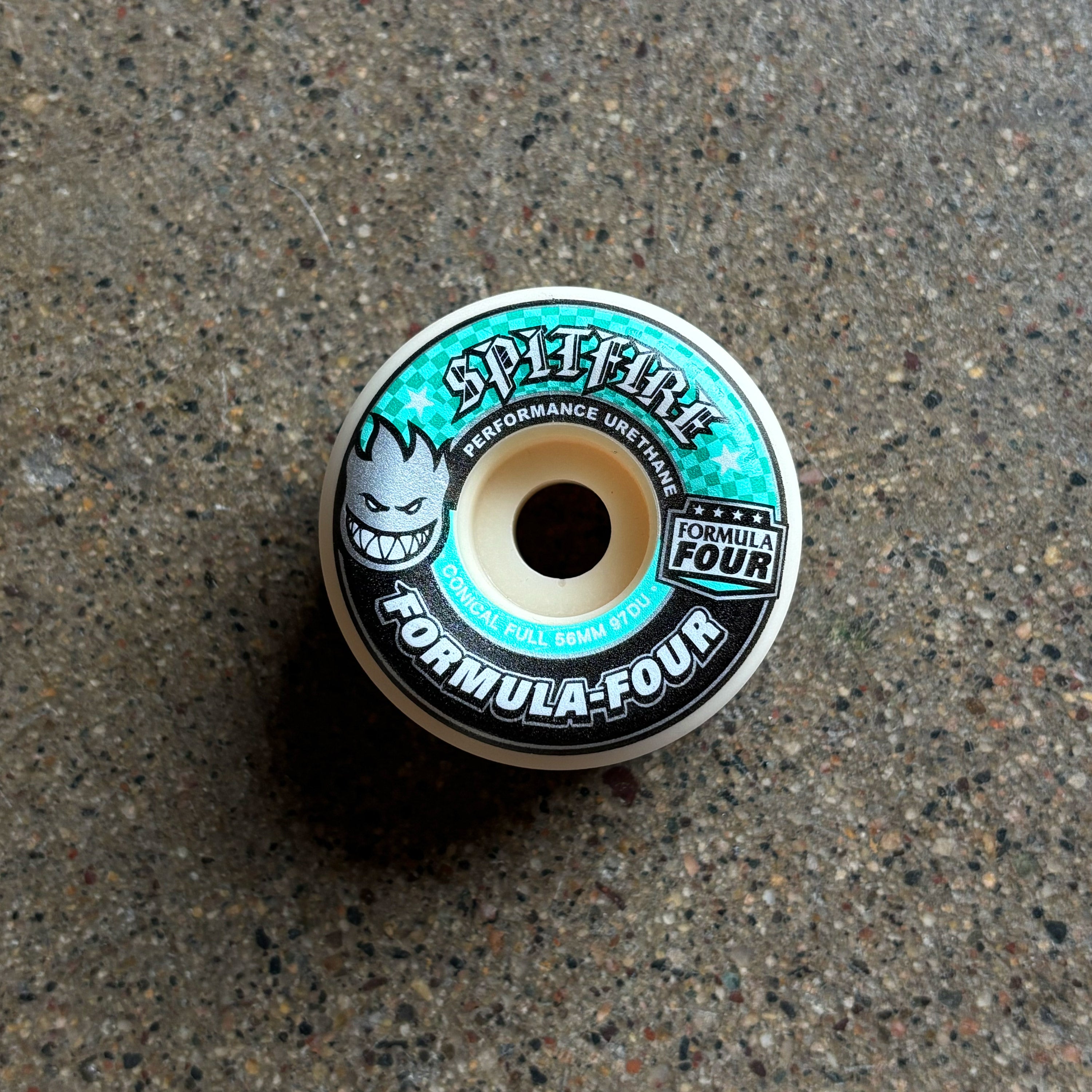 Familia Skateboard Shop