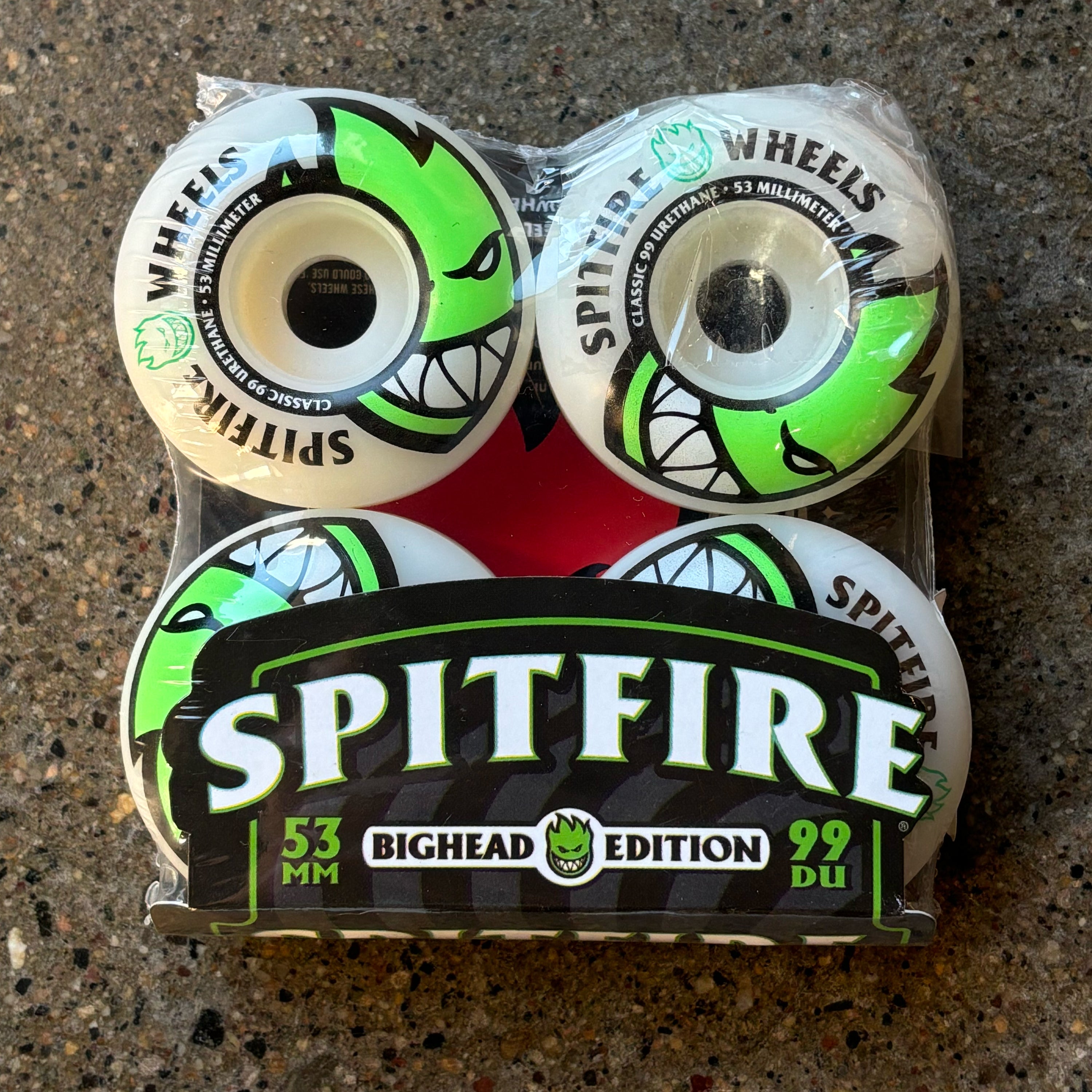 Familia Skateboard Shop