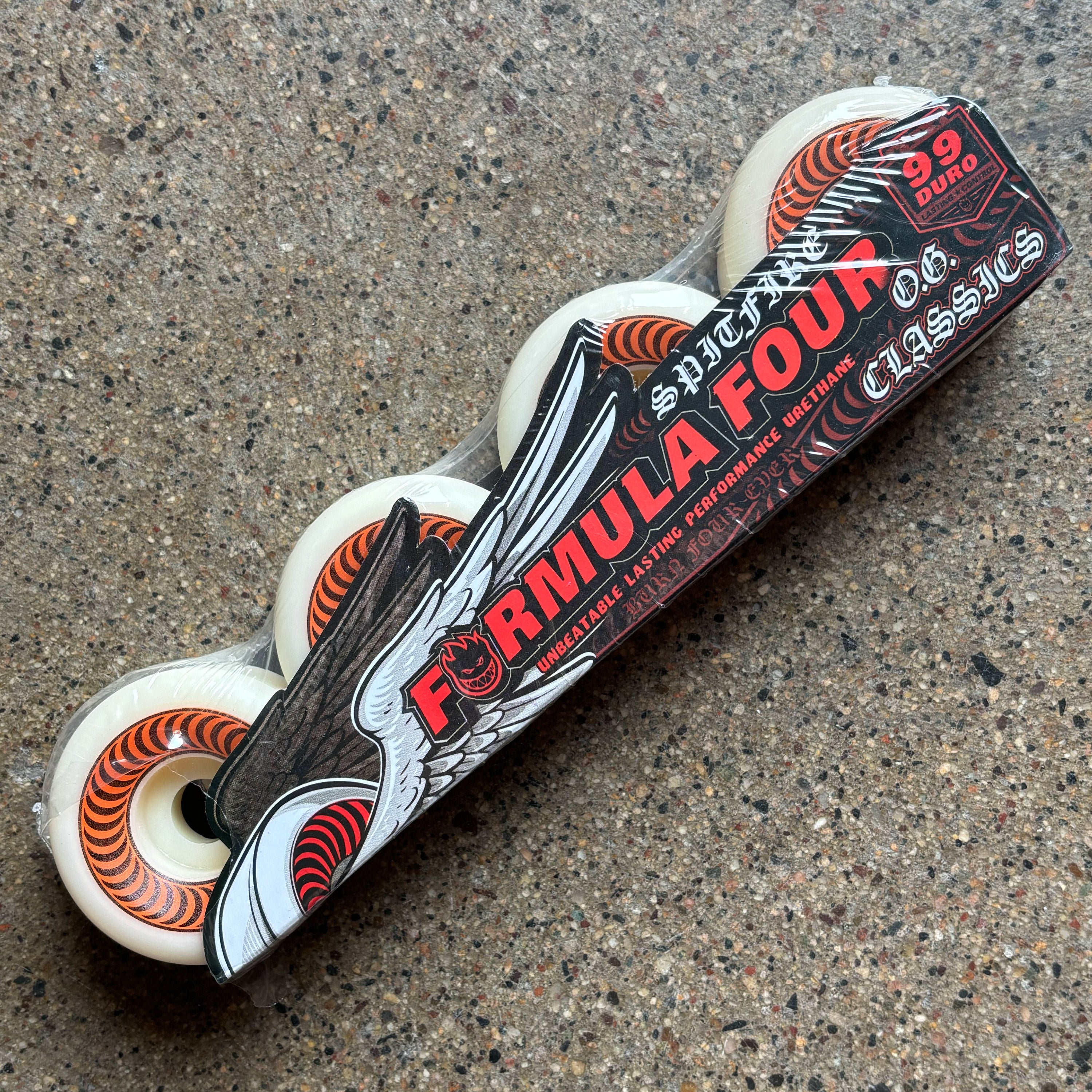 Familia Skateboard Shop