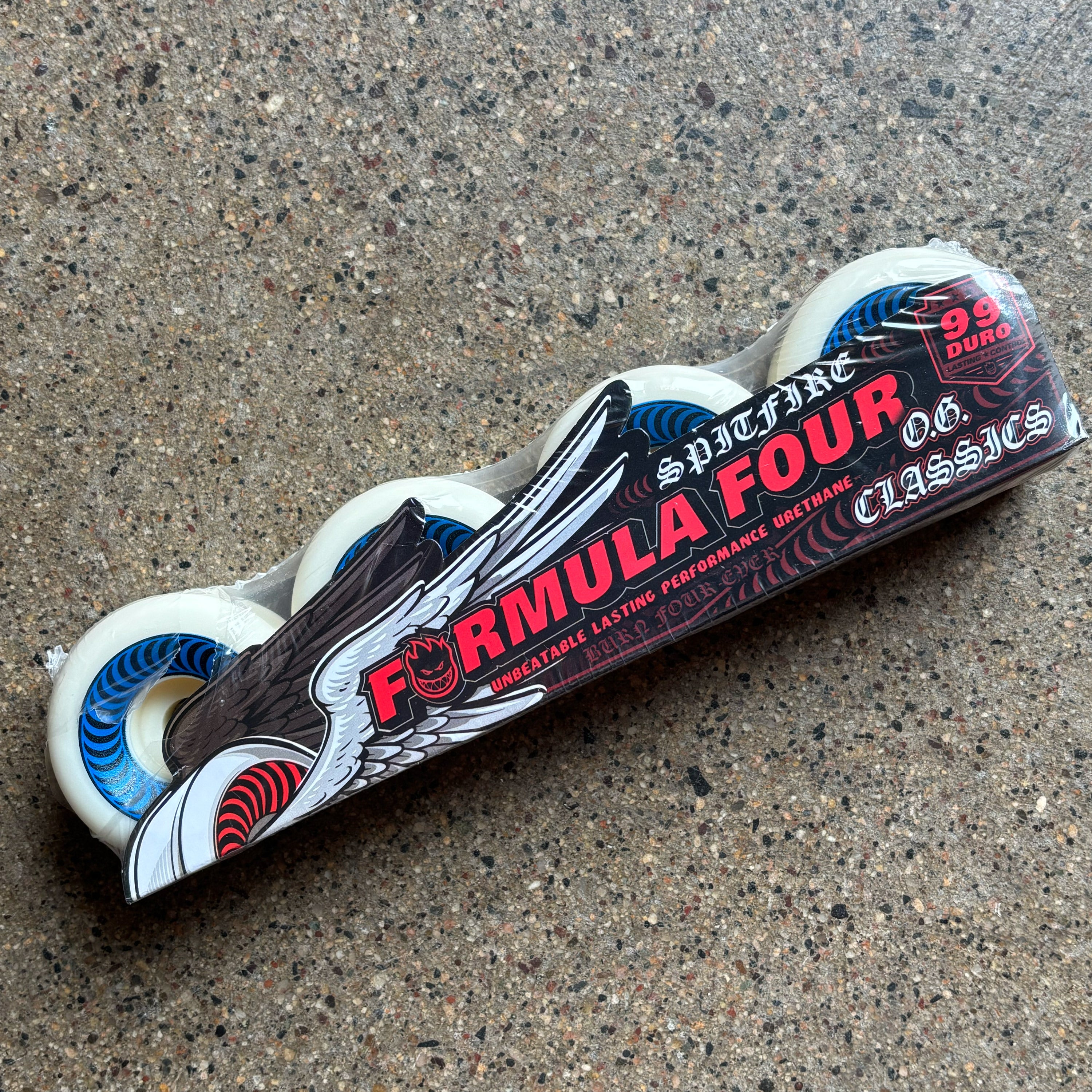 Familia Skateboard Shop