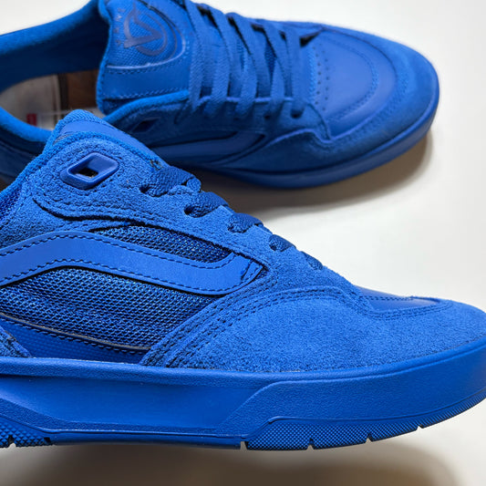 A pair of low-top Vans Skate Z3 sneakers in a matching royal blue suede and mesh combination, shown on a clean off-white background.